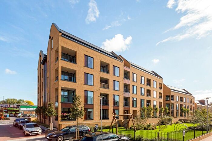 2 Bedroom Apartment To Rent In Quayle Crescent London, N20