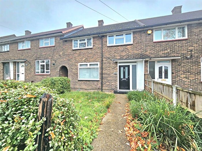 3 Bedroom Terraced House To Rent In North Hill Drive, Romford, RM3