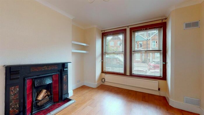 1 Bedroom Flat To Rent In Radnor Park Road, Folkestone, CT19