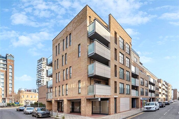 3 Bedroom Flat For Sale In Chatfield Road, London, SW11