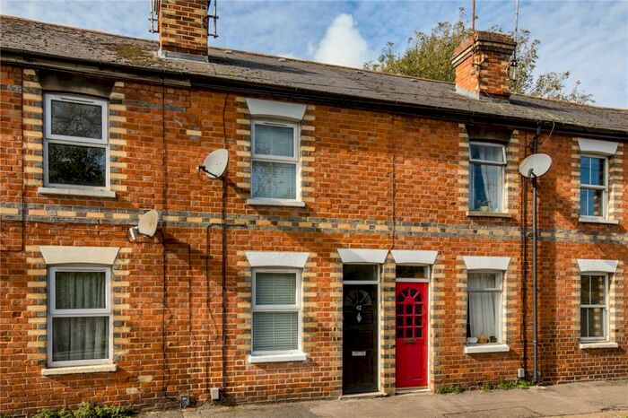 2 Bedroom Terraced House To Rent In Brook Street West, Reading, Berkshire, RG1