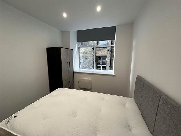 1 Bedroom Flat To Rent In Spectrum House, East Parade, Bradford, BD1