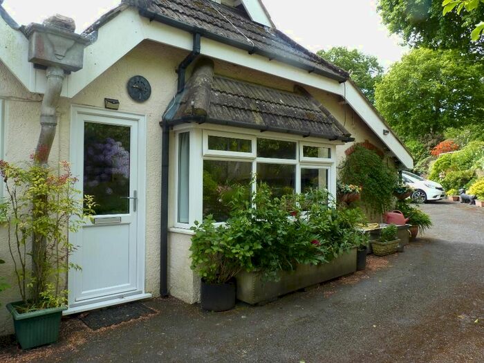 1 Bedroom Flat To Rent In Little London Road, Horam, TN21