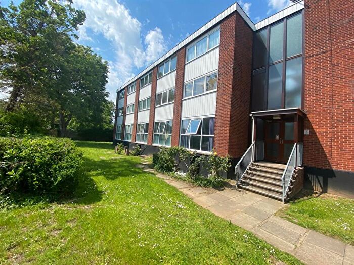 2 Bedroom Flat To Rent In Menthone Place, Hornchurch, RM11