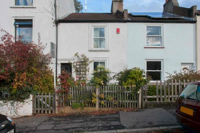 2 Bedroom Terraced House To Rent In Woodland Road, SE19