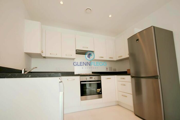 1 Bedroom Flat To Rent In Stoke Road, Slough, SL2