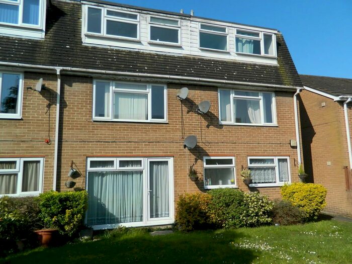 2 Bedroom Maisonette To Rent In Ridgebank, Cippenham, Berkshire, SL1