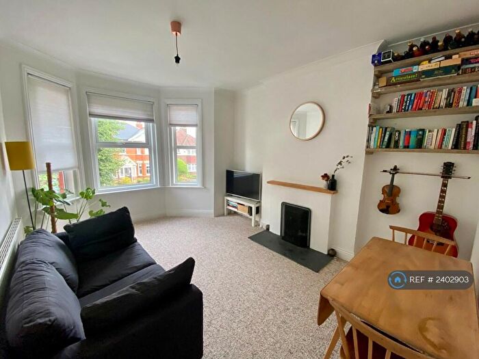 2 Bedroom Flat To Rent In Castlemain Avenue, Bournemouth, BH6