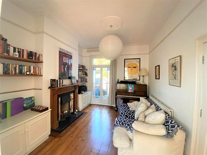 5 Bedroom Property To Rent In Kinver Road, Sydenham, London, SE26