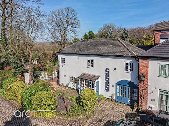3 Bedroom Cottage For Sale In Old Hall Mill Lane, Atherton, M46