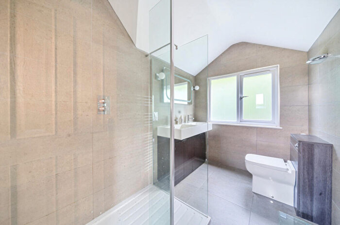 5 Bedroom Detached House For Sale In Grove Road, Godalming, Surrey, GU7