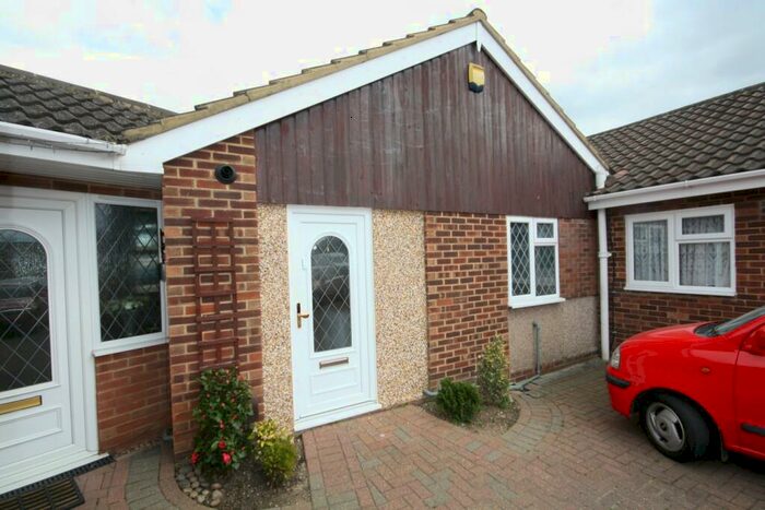 1 Bedroom Property To Rent In Seacourt Road, Slough, SL3