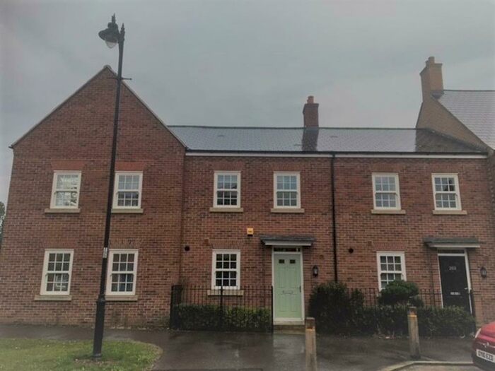 3 Bedroom Terraced House To Rent In Greenkeepers, Great Denham, MK40