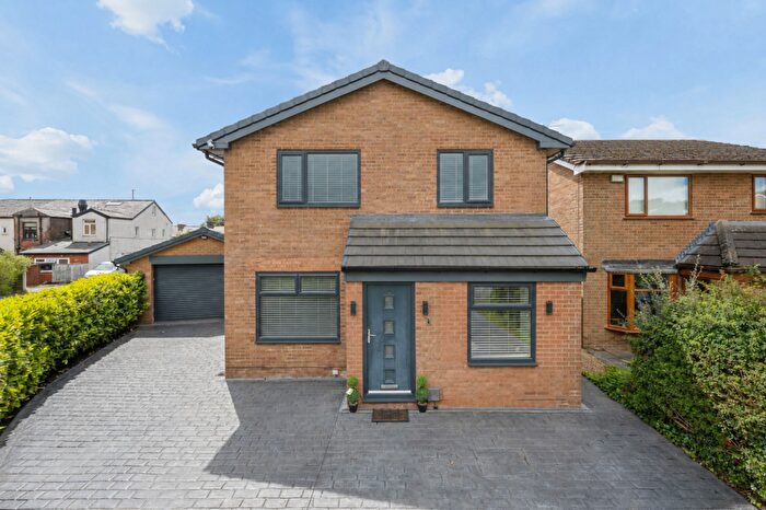 4 Bedroom Detached House For Sale In Camden Close, Ainsworth, BL2