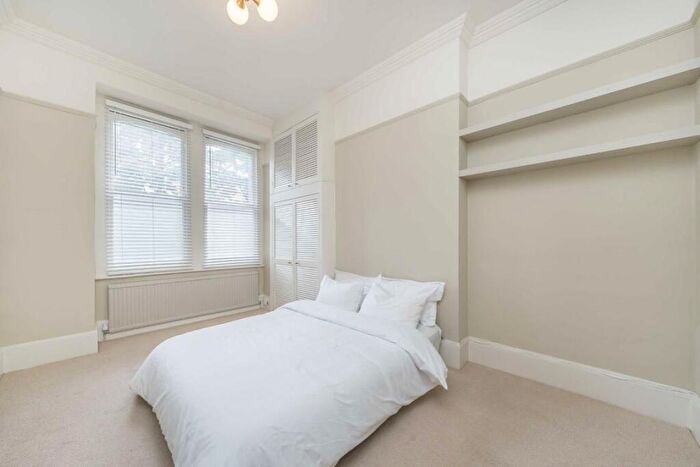 1 Bedroom Flat To Rent In Priory Park Road, Queens Park, NW6