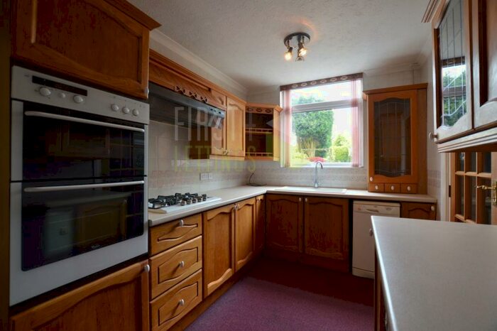 4 Bedroom Semi-Detached House To Rent In Milford Road, Leicester, LE2