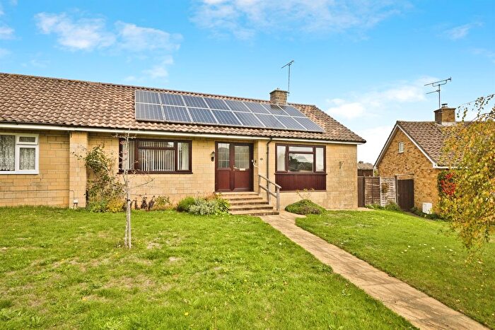 2 Bedroom Semi-Detached Bungalow For Sale In Higher Beadon, Merriott, TA16