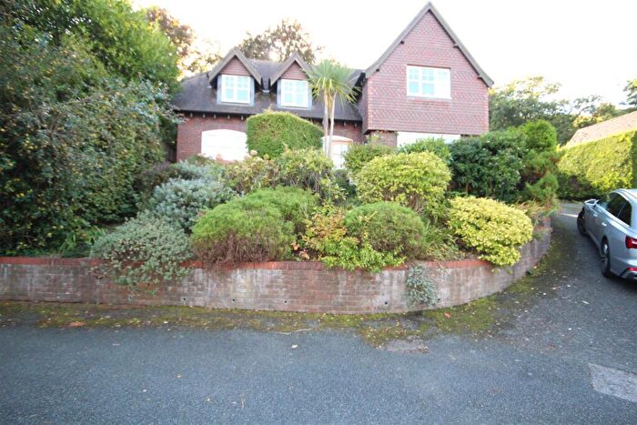 3 Bedroom Detached House For Sale In Kings Crescent, Colwyn Bay, LL29