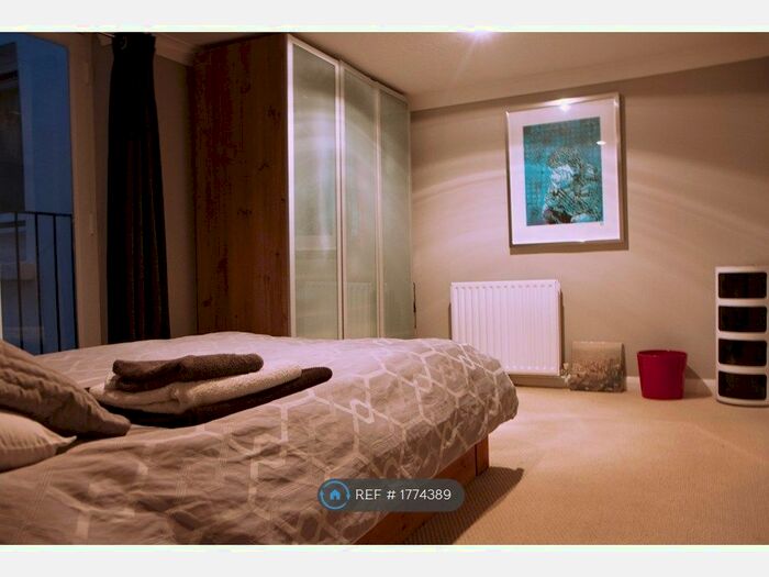 2 Bedroom Flat To Rent In Lower Rock Garden, Brighton, BN2