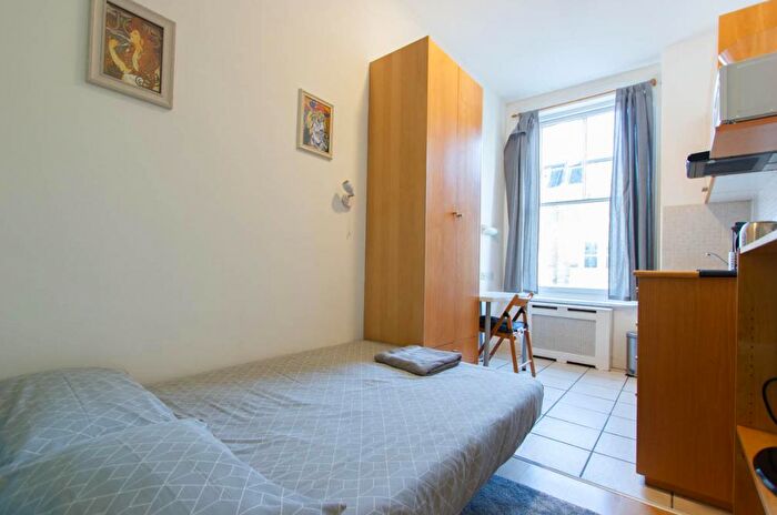 Studio To Rent In Penywern Road, Earls Court, London, SW5