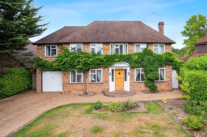 5 Bedroom Detached House For Sale In Ellis Avenue, Chalfont St Peter, Buckinghamshire, SL9