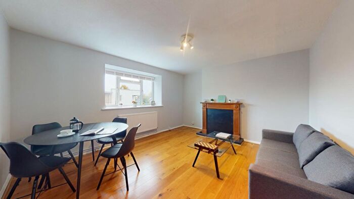 3 Bedroom Flat To Rent In Church Path, London, W4