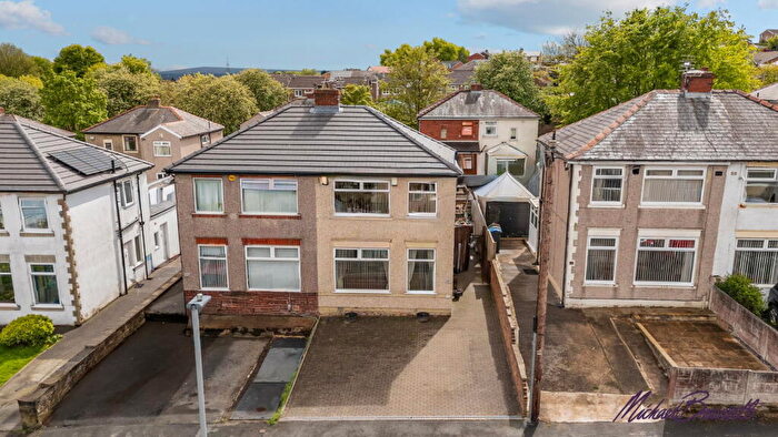 2 Bedroom Semi-Detached House For Sale In Larch Drive, Bradford, BD6