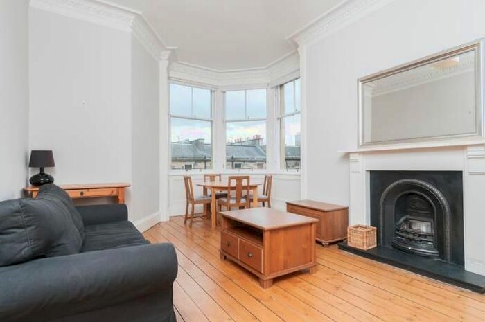 1 Bedroom Flat To Rent In Lochrin Place, Edinburgh, EH3