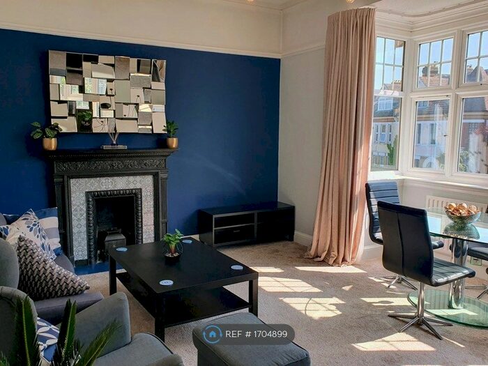 1 Bedroom Flat To Rent In Normanton Road, South Croydon, CR2