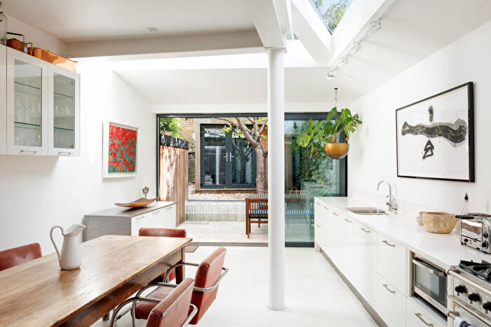 4 Bedroom Terraced House For Sale In Terrace Road, London, E9