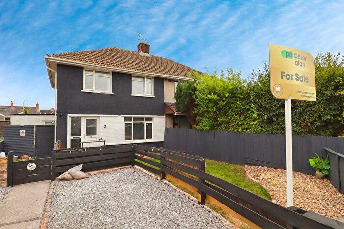3 Bedroom Semi-Detached House For Sale In Llwyn Derwen, North Cornelly, Bridgend, CF33