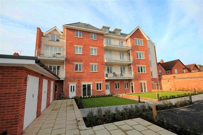 1 Bedroom Flat To Rent In Caversham House, - Church Road, Caversham, Berkshire, RG4