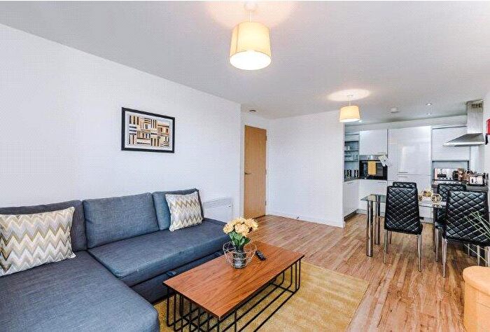 2 Bedroom Flat To Rent In The Courtyard, Stanhope St, Liverpool, L8