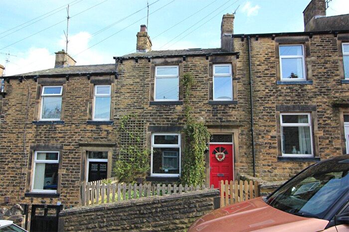 3 Bedroom Terraced House For Sale In Lambert Street, Skipton, BD23