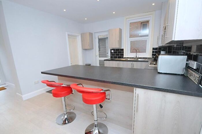 5 Bedroom Detached House To Rent In Student House On Stanfield Road, BH9