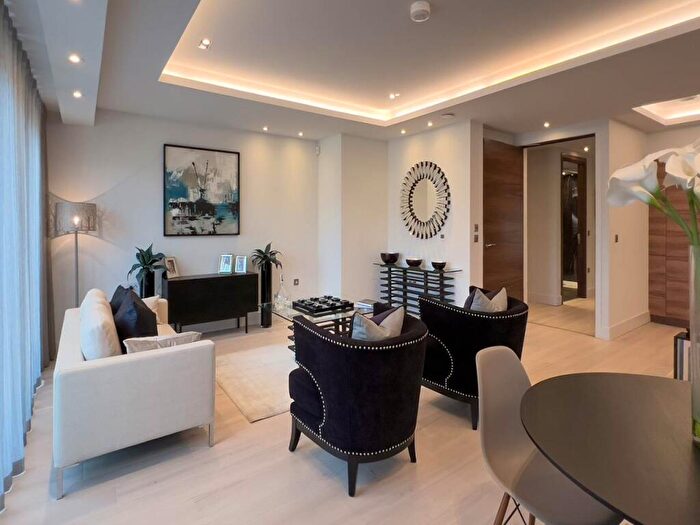 3 Bedroom Apartment To Rent In Belford Road, West End, Edinburgh, EH4