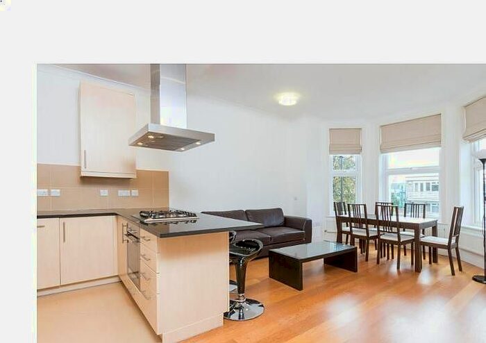 2 Bedroom Flat To Rent In Madeley Road, Ealing, London, W5