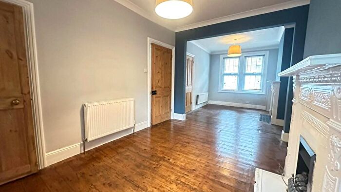 2 Bedroom Terraced House To Rent In Ridgway Road, Luton, Bedfordshire, LU2