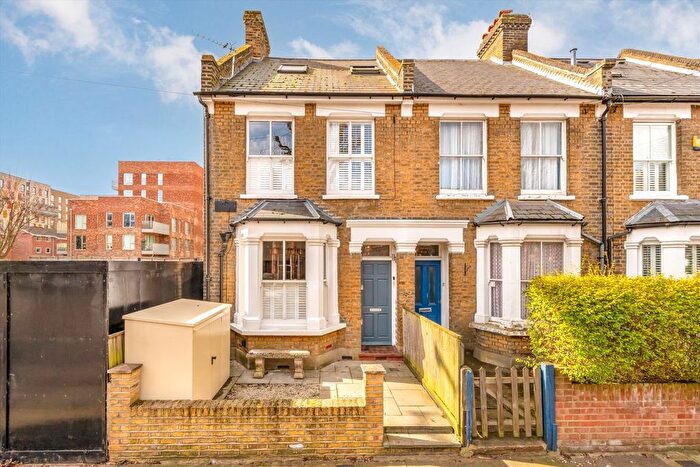 4 Bedroom Detached House To Rent In Brouncker Road, Acton, W3