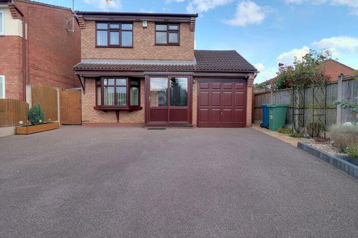 3 Bedroom Detached House To Rent In Malvern Close, Stafford, ST17
