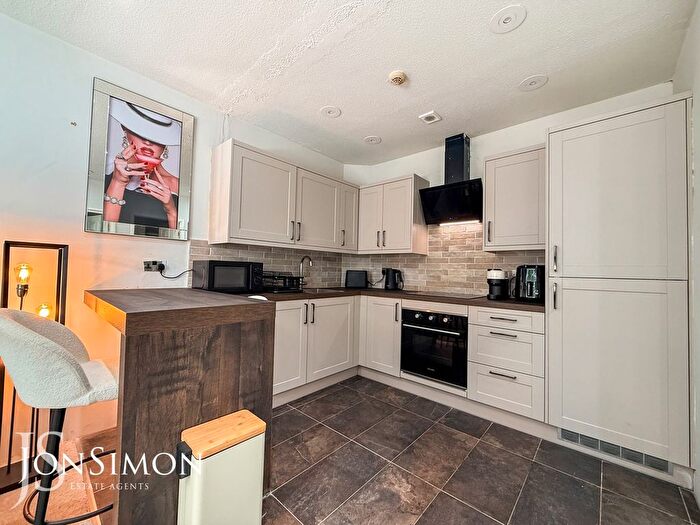 1 Bedroom Flat For Sale In Grants Lane, Ramsbottom, Bury, BL0
