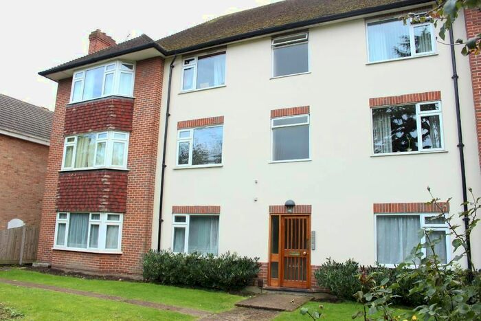 2 Bedroom Flat To Rent In Greenbury Lodge, Albemarle Road, Bromley, London, BR3