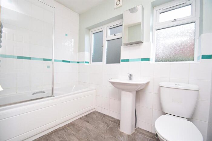 2 Bedroom Detached Bungalow To Rent In Highland Road, Northwood, HA6