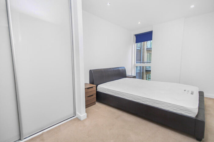 2 Bedroom Flat To Rent In Caspian Wharf, Seven Sea Gardens, Bow, E3