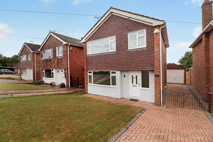 3 Bedroom Detached House For Sale In Lintin Close, Heighington, LN4