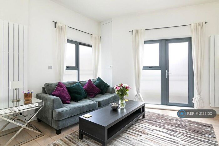 1 Bedroom Flat To Rent In Watergarden Apartments, London, E2