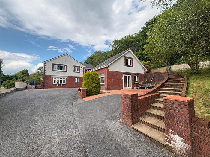 4 Bedroom Detached House For Sale In Horeb Road, Mynyddygarreg, Kidwelly, SA17