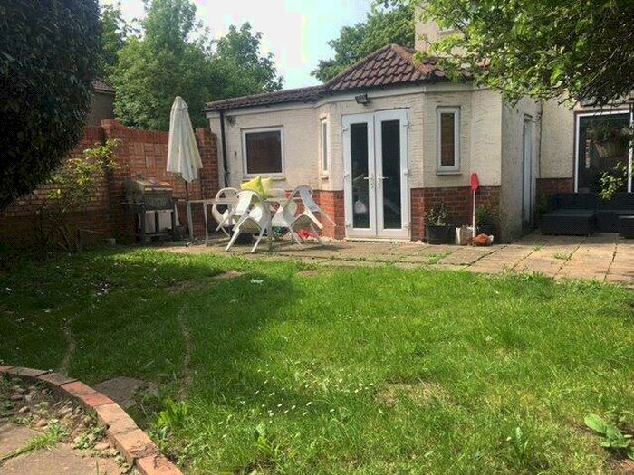 End Of Terrace House To Rent In Begbie Road, London, SE3