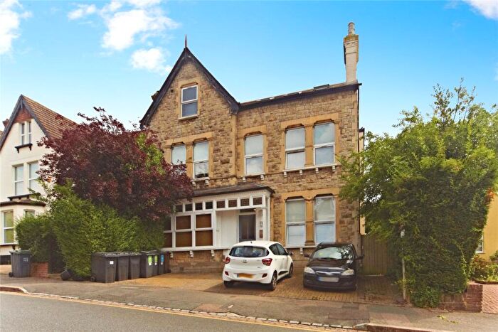 1 Bedroom Flat For Sale In Campden Road, South Croydon, Surrey, CR2