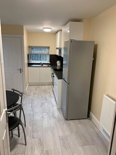3 Bedroom House To Rent In Middleton Street, St Thomas, Swansea, SA1